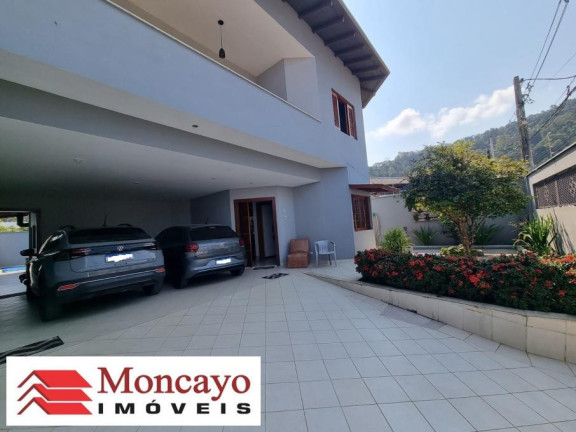 Sobrado com 4 Quartos à Venda, 300 m² em Jardim Califórnia - Caraguatatuba