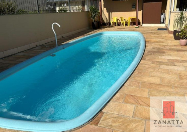 Imagem Casa com 3 Quartos à Venda, 310 m² em Centro - Esteio
