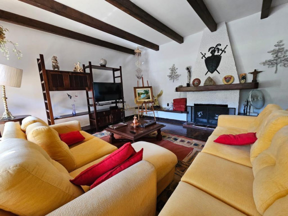 Imagem Casa com 6 Quartos à Venda, 378 m² em Albuquerque - Teresópolis Imagem Casa com 6 Quartos à Venda, 378 m² em Albuquerque - Teresópolis
