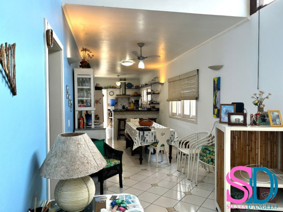 Imagem Casa com 5 Quartos à Venda, 140 m² em Centro - Ubatuba Imagem Casa com 5 Quartos à Venda, 140 m² em Centro - Ubatuba