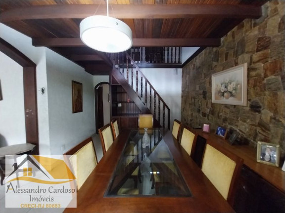 Imagem Casa com 5 Quartos à Venda, 145 m² em Charitas - Niterói