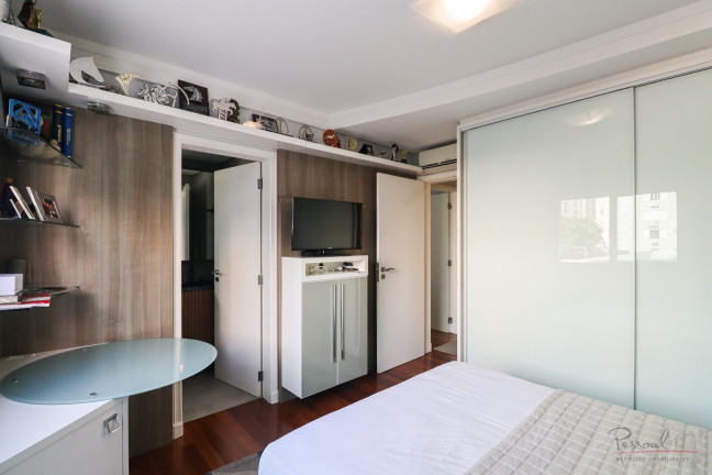 Imagem Apartamento com 3 Quartos à Venda, 268 m² em Centro - Florianópolis Imagem Apartamento com 3 Quartos à Venda, 268 m² em Centro - Florianópolis