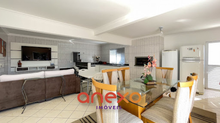 Imagem Imóvel com 3 Quartos à Venda, 232 m² em Velha - Blumenau Imagem Imóvel com 3 Quartos à Venda, 232 m² em Velha - Blumenau
