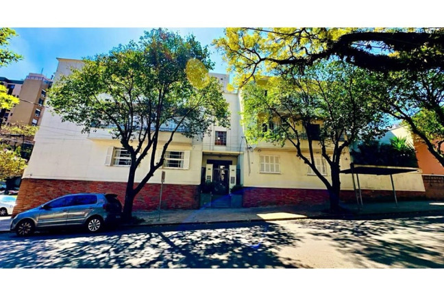 Imagem Imóvel com 2 Quartos à Venda, em Petrópolis - Porto Alegre Imagem Imóvel com 2 Quartos à Venda, em Petrópolis - Porto Alegre