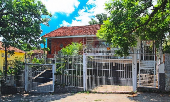 Imagem Casa com 3 Quartos à Venda, 260 m² em Menino Deus - Porto Alegre Imagem Casa com 3 Quartos à Venda, 260 m² em Menino Deus - Porto Alegre