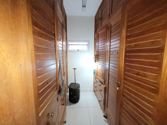 Imagem Apartamento com 4 Quartos à Venda, 234 m² em Pitangueiras - Guarujá