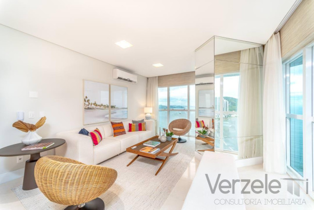 Imagem Apartamento com 6 Quartos à Venda, 740 m² em Centro - Balneário Camboriú Imagem Apartamento com 6 Quartos à Venda, 740 m² em Centro - Balneário Camboriú