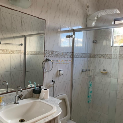 Sobrado com 5 Quartos à Venda, 330 m² em Residencial Sun Flower - Anápolis