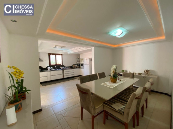 Imagem Sobrado com 4 Quartos à Venda, 300 m² em Dom Bosco - Itajaí