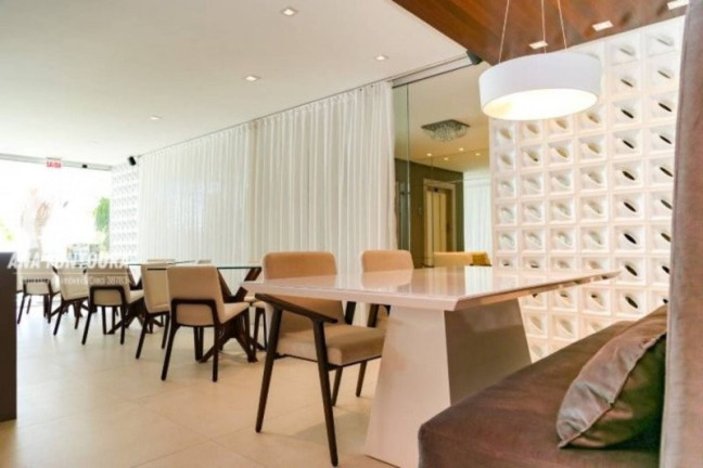 Imagem Apartamento com 3 Quartos à Venda, 110 m² em Centro - Balneário Camboriú Imagem Apartamento com 3 Quartos à Venda, 110 m² em Centro - Balneário Camboriú