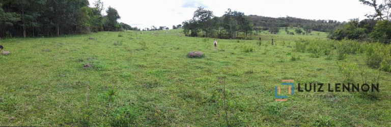 Imagem Imóvel com 3 Quartos à Venda, 820.000 m² em Centro - Varjão De Minas