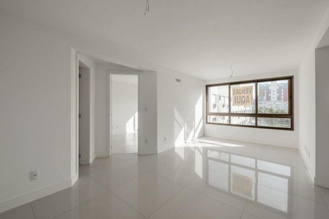 Imagem Imóvel com 1 Quarto à Venda, 53 m² em Passo Da Areia - Porto Alegre Imagem Imóvel com 1 Quarto à Venda, 53 m² em Passo Da Areia - Porto Alegre