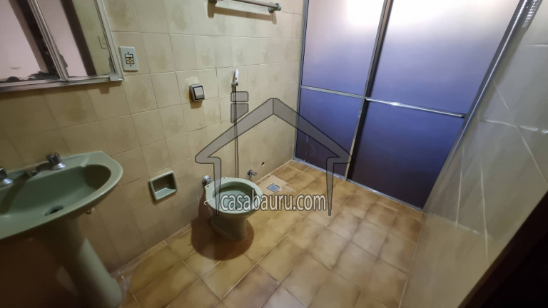Imagem Casa com 3 Quartos à Venda, 242 m² em Vila Brunhari - Bauru
