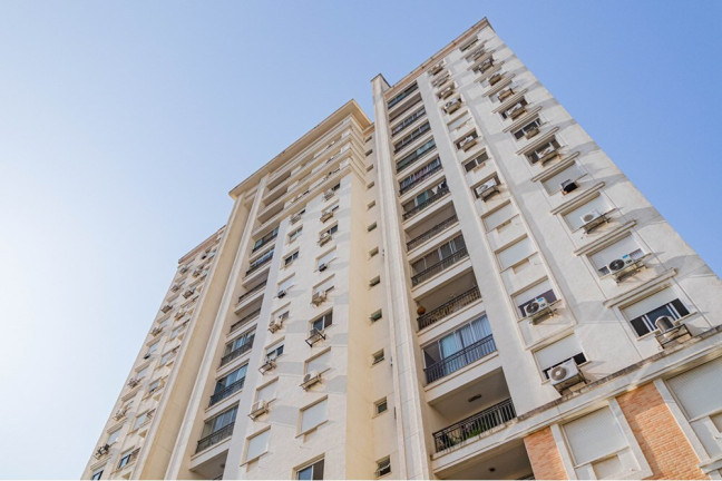 Imagem Imóvel com 2 Quartos à Venda, em Passo Da Areia - Porto Alegre Imagem Imóvel com 2 Quartos à Venda, em Passo Da Areia - Porto Alegre