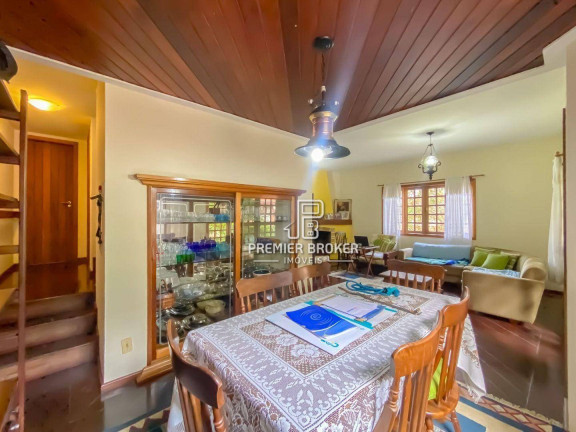 Imagem Casa com 3 Quartos à Venda, 200 m² em Quebra Frascos - Teresópolis Imagem Casa com 3 Quartos à Venda, 200 m² em Quebra Frascos - Teresópolis