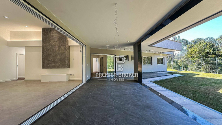 Imagem Casa com 4 Quartos à Venda, 400 m² em Quebra Frascos - Teresópolis