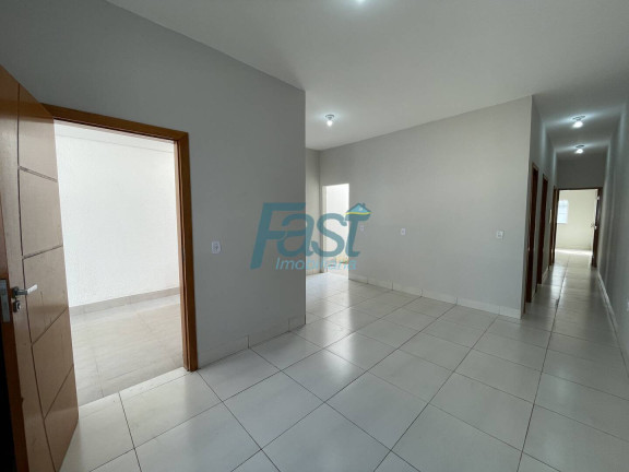 Casa com 3 Quartos à Venda, 180 m² em Parque Ohara - Cuiabá