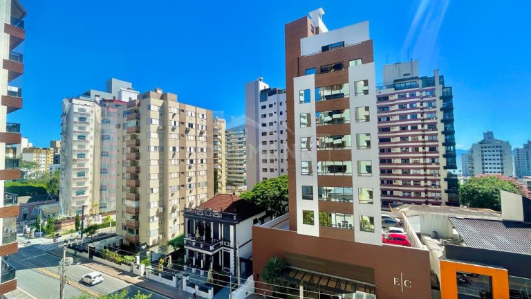 Imagem Apartamento com 3 Quartos à Venda, 110 m² em Centro - Florianópolis Imagem Apartamento com 3 Quartos à Venda, 110 m² em Centro - Florianópolis