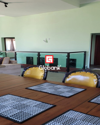 Imagem Imóvel com 3 Quartos à Venda, 225 m² em Pirapora - Montes Claros