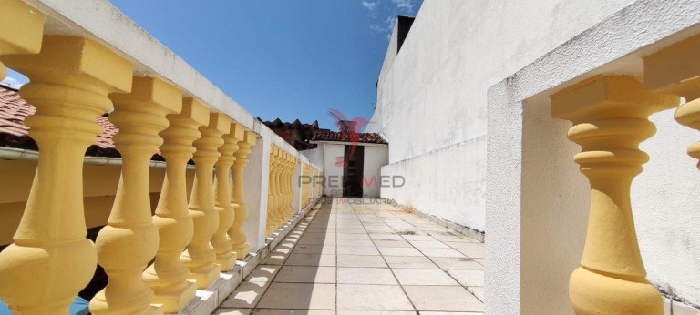 Foto do imóvel Casa de Condomínio com 3 Quartos à Venda, 204 m² em Estrada Do Coco  - Lauro De Freitas