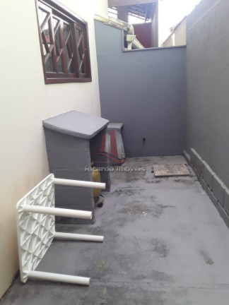 Imagem Imóvel com 2 Quartos à Venda,  em Macaé