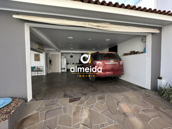 Casa com 4 Quartos à Venda, 421 m² em Nossa Senhora De Lourdes - Santa Maria