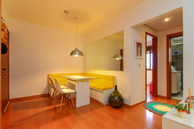Imagem Apartamento com 2 Quartos à Venda, 60 m² em Cristal - Porto Alegre