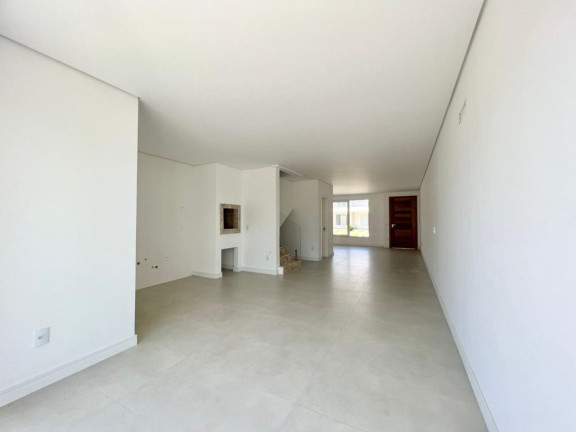 Imagem Casa com 4 Quartos à Venda, em -- - Capao Da Canoa Imagem Casa com 4 Quartos à Venda, em -- - Capao Da Canoa