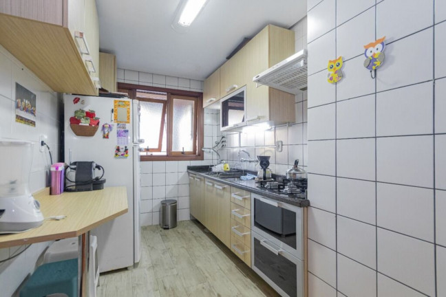 Imagem Imóvel com 2 Quartos à Venda, 63 m² em Menino Deus - Porto Alegre Imagem Imóvel com 2 Quartos à Venda, 63 m² em Menino Deus - Porto Alegre