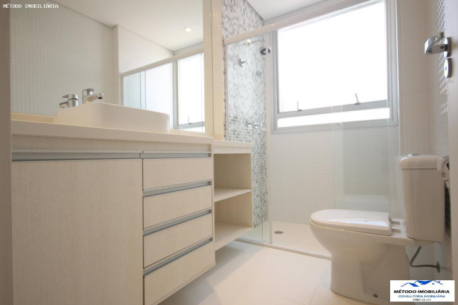 Imagem Imóvel com 3 Quartos à Venda, 244 m² em Moema - São Paulo