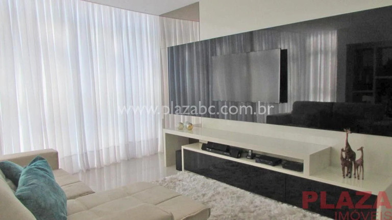 Imagem Apartamento com 3 Quartos à Venda, 132 m² em Centro - Balneário Camboriú Imagem Apartamento com 3 Quartos à Venda, 132 m² em Centro - Balneário Camboriú
