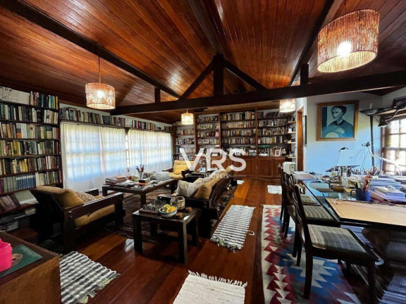 Imagem Casa com 7 Quartos à Venda, 274 m² em Carlos Guinle - Teresópolis Imagem Casa com 7 Quartos à Venda, 274 m² em Carlos Guinle - Teresópolis