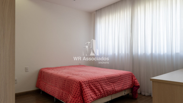 Imagem Casa com 8 Quartos à Venda, 2.200 m²