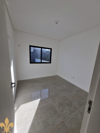 Imagem Sobrado com 2 Quartos à Venda, 110 m² em Sertão Do Maruim - São José Imagem Sobrado com 2 Quartos à Venda, 110 m² em Sertão Do Maruim - São José