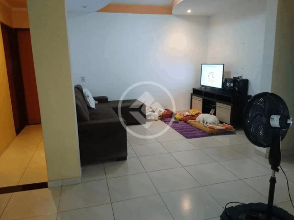 Imagem Casa com 3 Quartos à Venda, 182 m² em Setor Tancredo Neves - Goiânia Imagem Casa com 3 Quartos à Venda, 182 m² em Setor Tancredo Neves - Goiânia