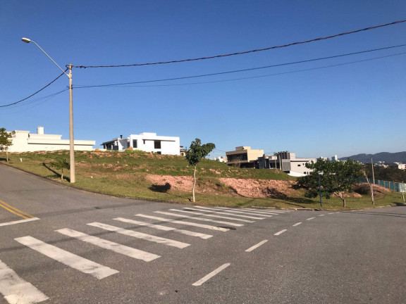 Terreno em Condomínio à Venda, 715 m² em Horto Florestal - Jundiaí