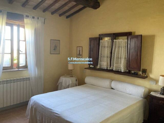 Imagem Casa com 40 Quartos à Venda, 4.500 m² em La Panca - Greve In Chianti Imagem Casa com 40 Quartos à Venda, 4.500 m² em La Panca - Greve In Chianti