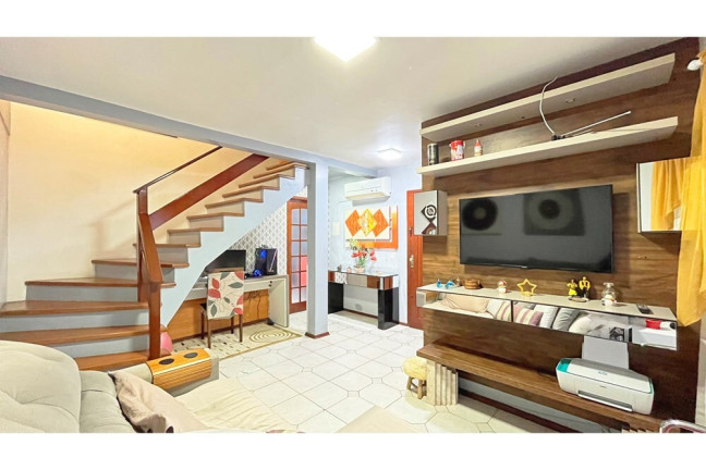 Imagem Casa com 3 Quartos à Venda, em Tristeza - Porto Alegre Imagem Casa com 3 Quartos à Venda, em Tristeza - Porto Alegre