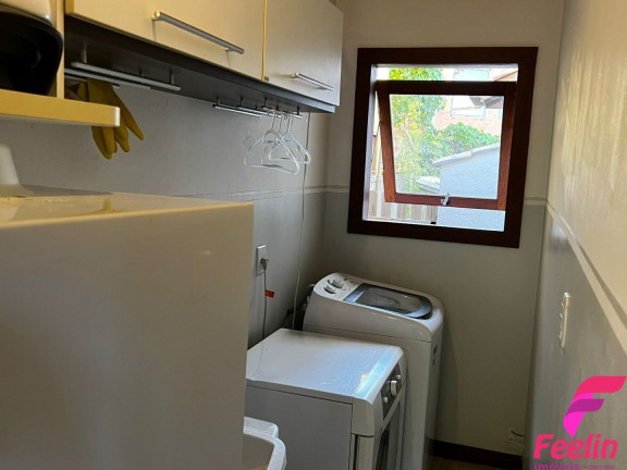 Imagem Casa com 3 Quartos à Venda, 170 m² em Rio Tavares - Florianópolis Imagem Casa com 3 Quartos à Venda, 170 m² em Rio Tavares - Florianópolis