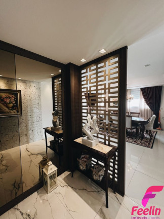 Imagem Cobertura com 2 Quartos à Venda, 470 m² em Córrego Grande - Florianópolis