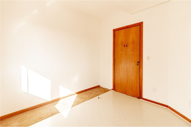 Imagem Imóvel com 3 Quartos à Venda,  em Petrópolis - Porto Alegre