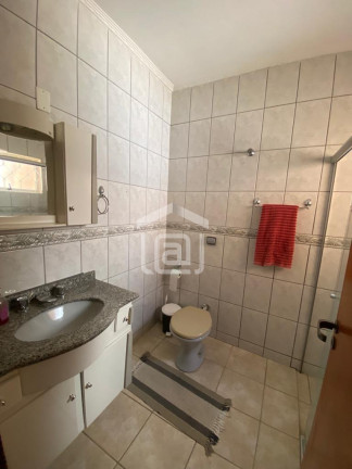 Imagem Sobrado com 3 Quartos à Venda, 250 m² em Jardim Das Azaléias - Poços De Caldas Imagem Sobrado com 3 Quartos à Venda, 250 m² em Jardim Das Azaléias - Poços De Caldas