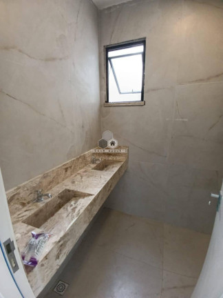 Imagem Casa com 3 Quartos à Venda, 110 m²