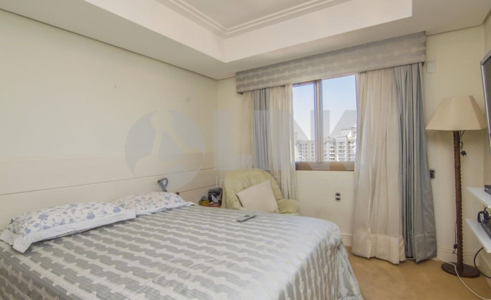 Imagem Imóvel com 4 Quartos à Venda, 600 m² em Três Figueiras - Porto Alegre