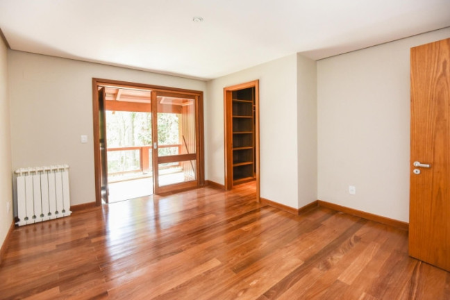 Imagem Apartamento com 3 Quartos à Venda, 279 m² em Planalto - Gramado