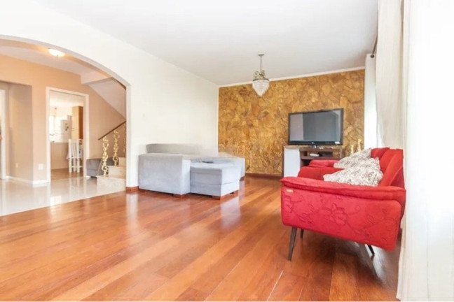 Imagem Casa com 4 Quartos à Venda, 239 m² em Nonoai - Porto Alegre