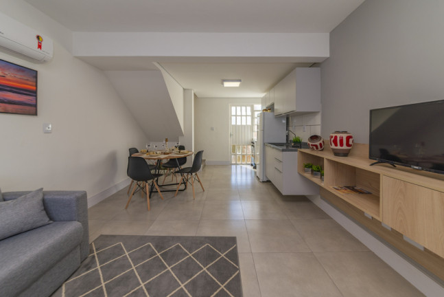 Imagem Casa com 1 Quarto à Venda, em Santa Tereza - Porto Alegre Imagem Casa com 1 Quarto à Venda, em Santa Tereza - Porto Alegre