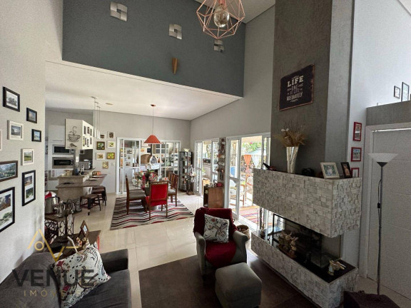 Imagem Casa com 3 Quartos à Venda, 235 m² em Arujá Hills-3 - Arujá Imagem Casa com 3 Quartos à Venda, 235 m² em Arujá Hills-3 - Arujá
