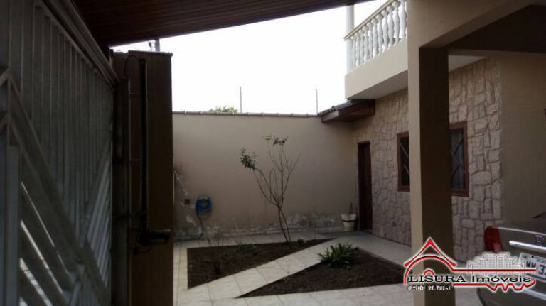 Imagem Casa com 4 Quartos à Venda, 338 m² em Jardim Santa Maria - Jacareí Imagem Casa com 4 Quartos à Venda, 338 m² em Jardim Santa Maria - Jacareí