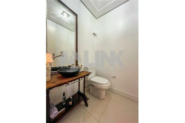Imagem Casa com 4 Quartos à Venda, 300 m² em Chácara Das Pedras - Porto Alegre Imagem Casa com 4 Quartos à Venda, 300 m² em Chácara Das Pedras - Porto Alegre